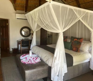 1758625485544rondavel-interior Sabi Sand Lodges