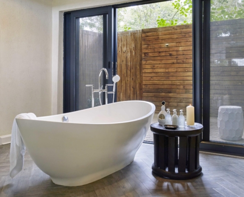 lion_sands_river_lodge_river_suite_bathroom-11 Bath in Bathroom