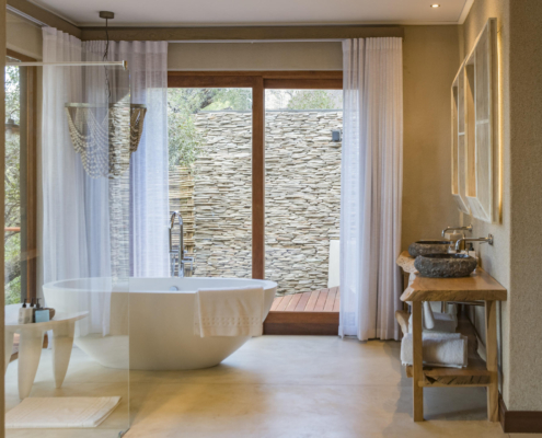 river_lodge_bathroom_11 Dulini River Lodge