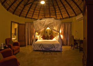 wetu rondavels1 Sabi Sand Lodges - Umkumbe Safari Lodge