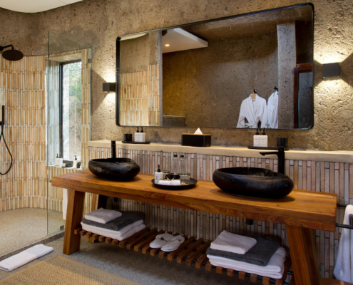 amber_villa_second_bathroom_1 Sabi Sabi Earth Lodge