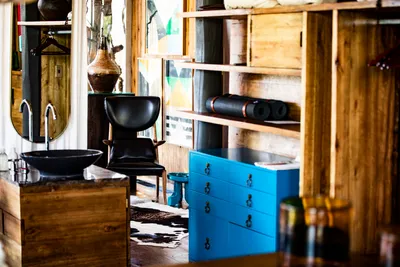 Singita-Sweni-Lodge-Suite-detail-2